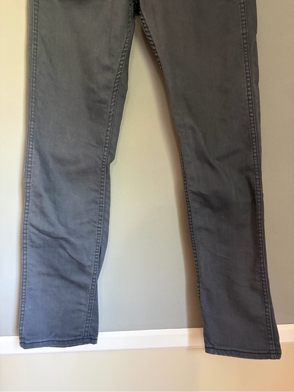 Levi’s 508 Regular Taper Jeans Men’s 31 Waist 32 Inseam Slim Fit Stretch Denim - Picture 2 of 15